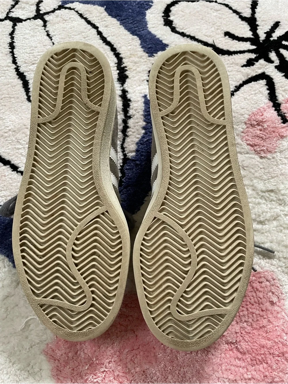 Adidas Campus grey suede sneakers men's 4.5 (fits women's size 6 too)